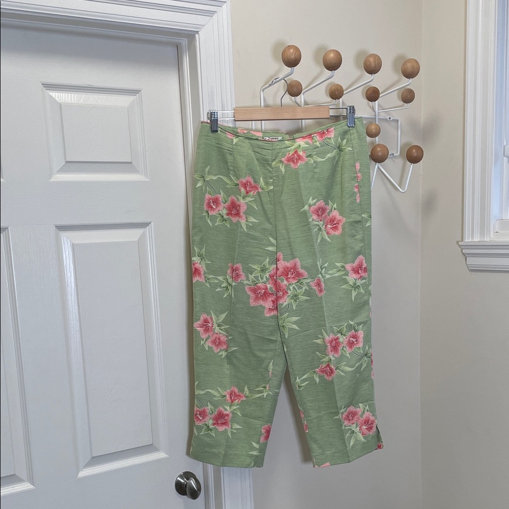 Tommy Bahama Silk Floral Classic Cropped Straight Legged Pants Green / Pink 12